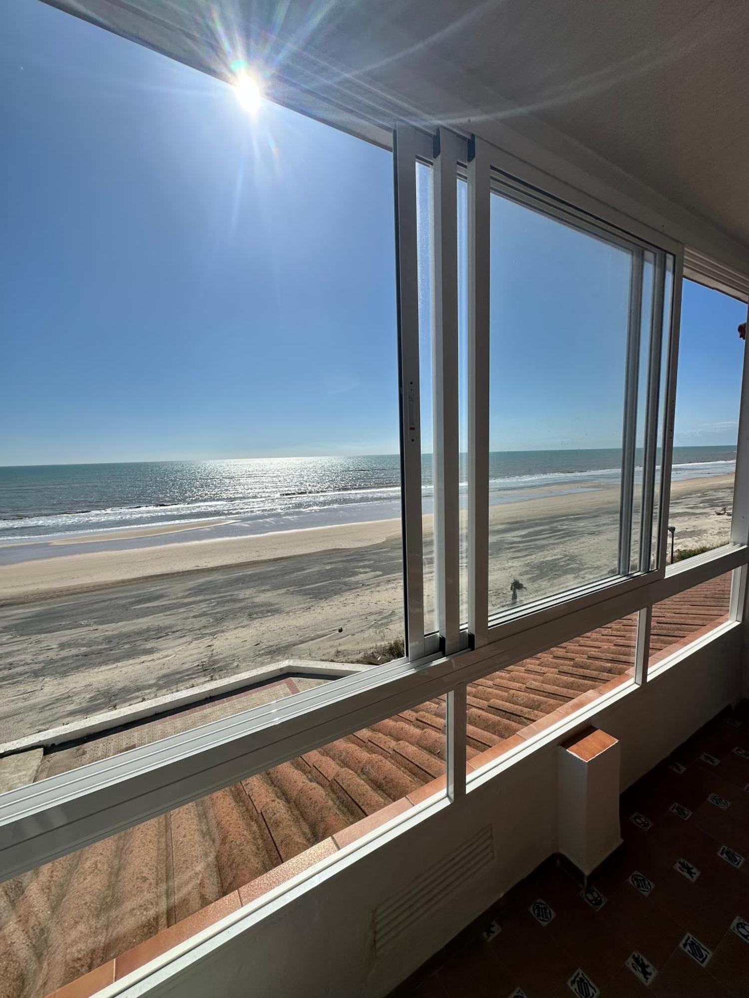 A La Orilla Del Mar Apartment มาตาลัสกาญาส ภายนอก รูปภาพ